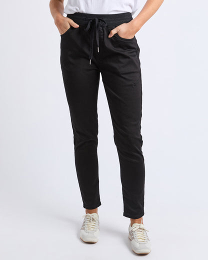 Sylvia Jogger - Black