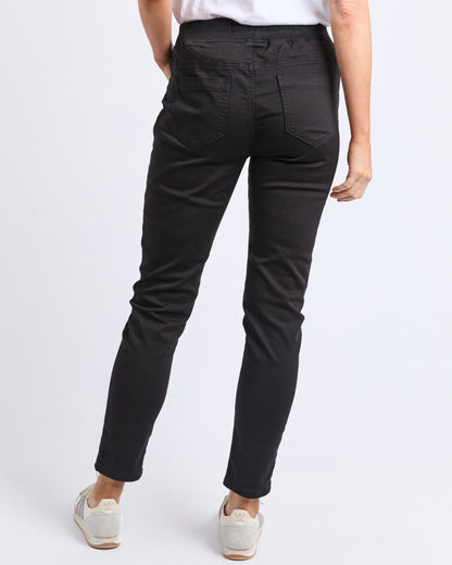 Sylvia Jogger - Black