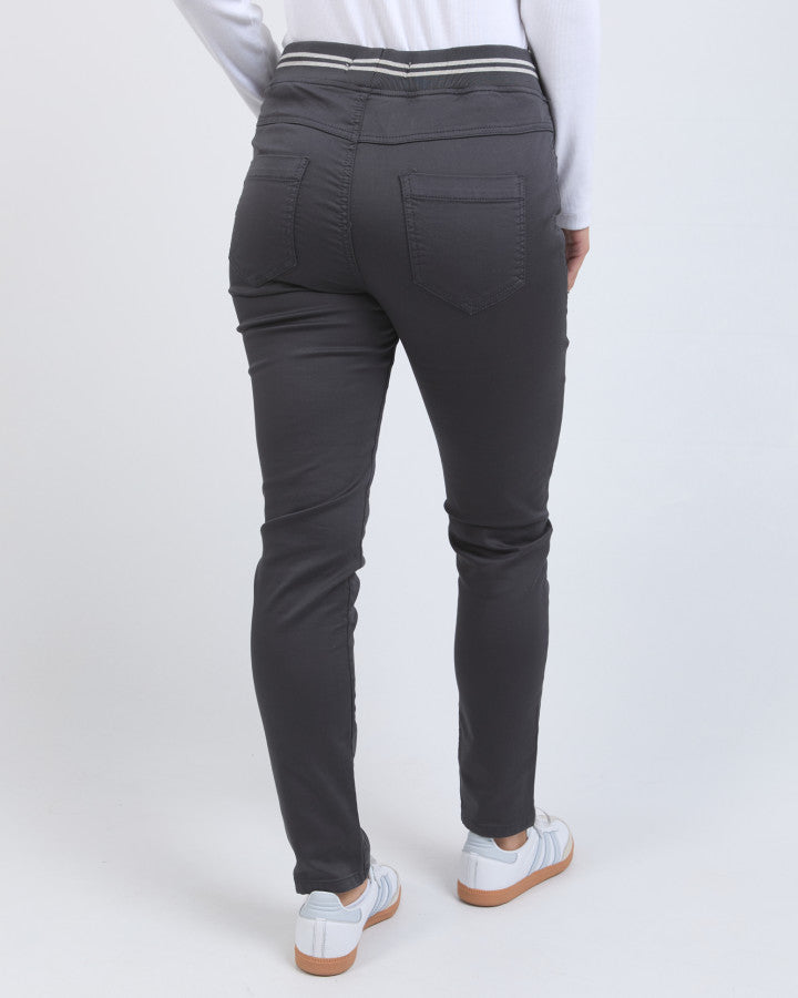 Sylvia Jogger - Charcoal