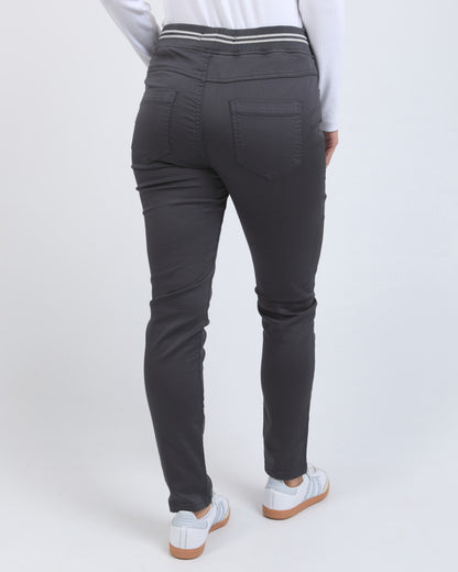 Sylvia Jogger - Charcoal