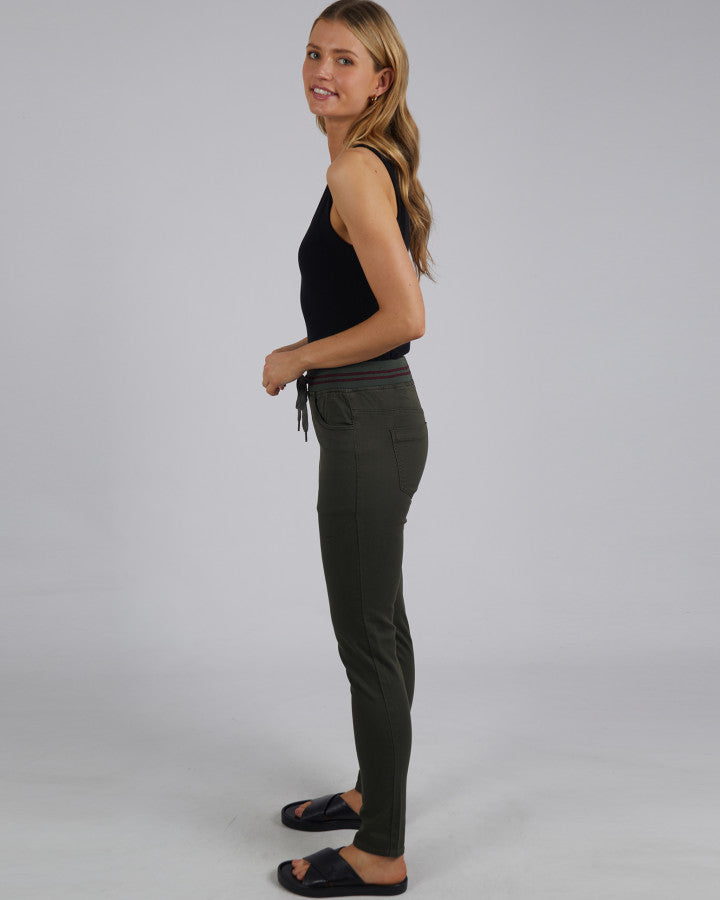 Sylvia Jogger - Khaki