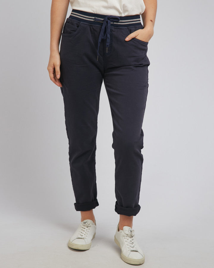 Sylvia Jogger - Navy